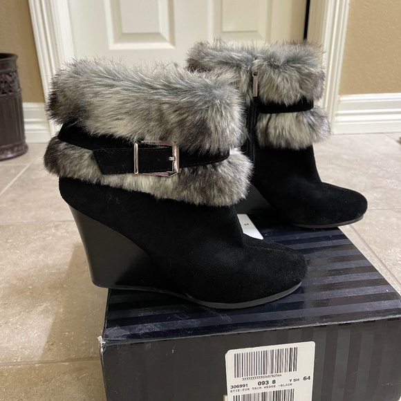Victoria's Secret Shoes - Victoria’s Secret Black Suede Wedged Heel Fur Trim Bootie!
